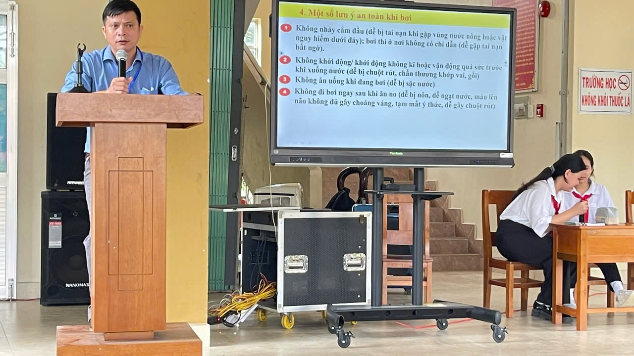 TRƯỜNG THCS TÂN HỘI TỔ CHỨC TUYÊN TRUYỀN  PHÒNG TRÁNH ĐUỐI NƯỚC CHO HỌC SINH